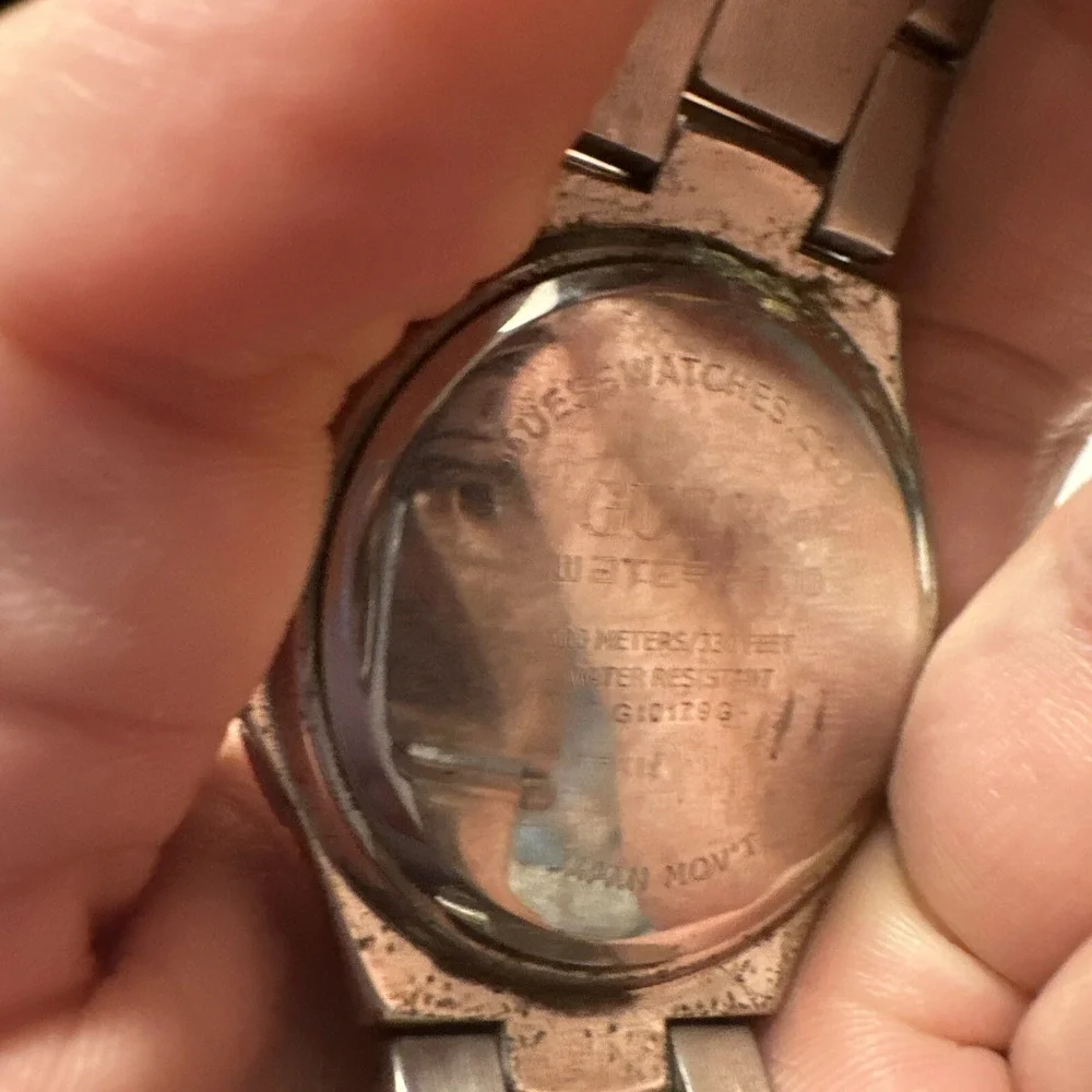 GUESS WATERPRO Water Resistance 100m/330ft Men's Watch Preowned